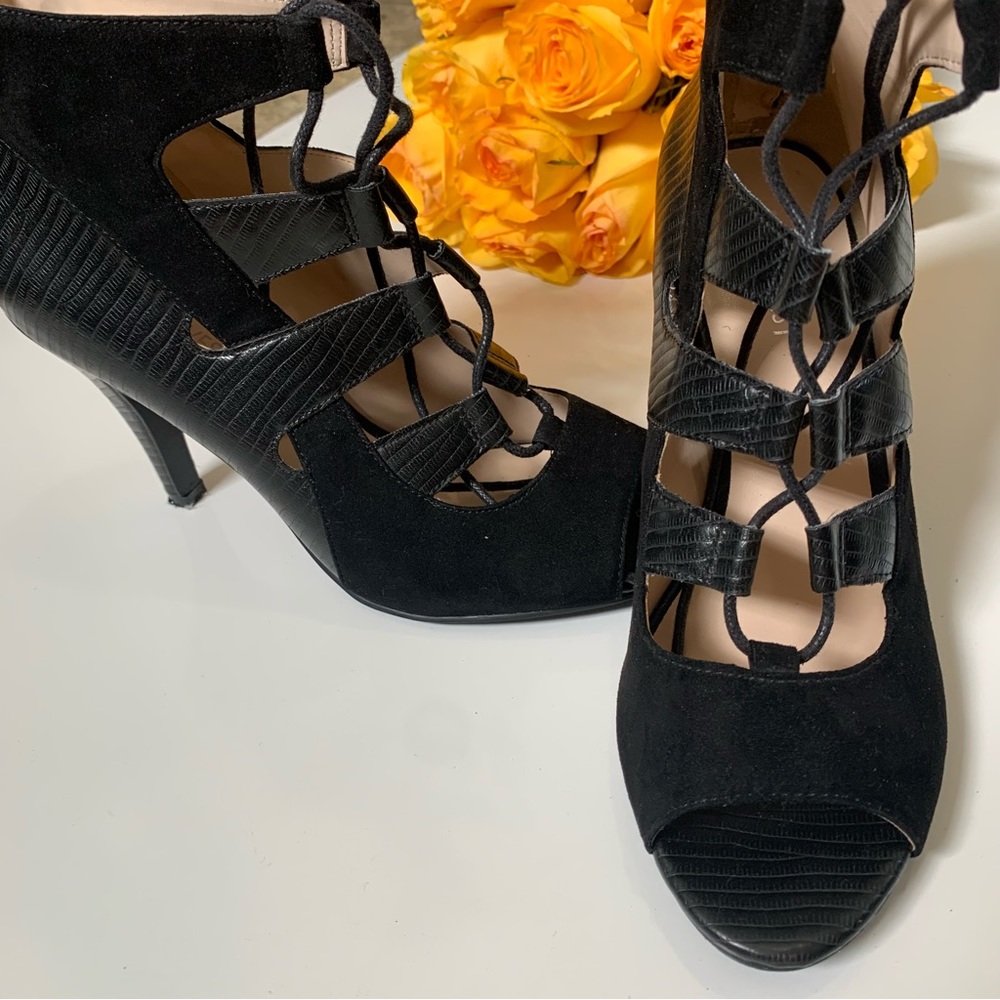 Nine West Lace Up Peep Toe Stilettos Size 7